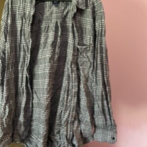 GAP Black and White Houndstooth Shirt